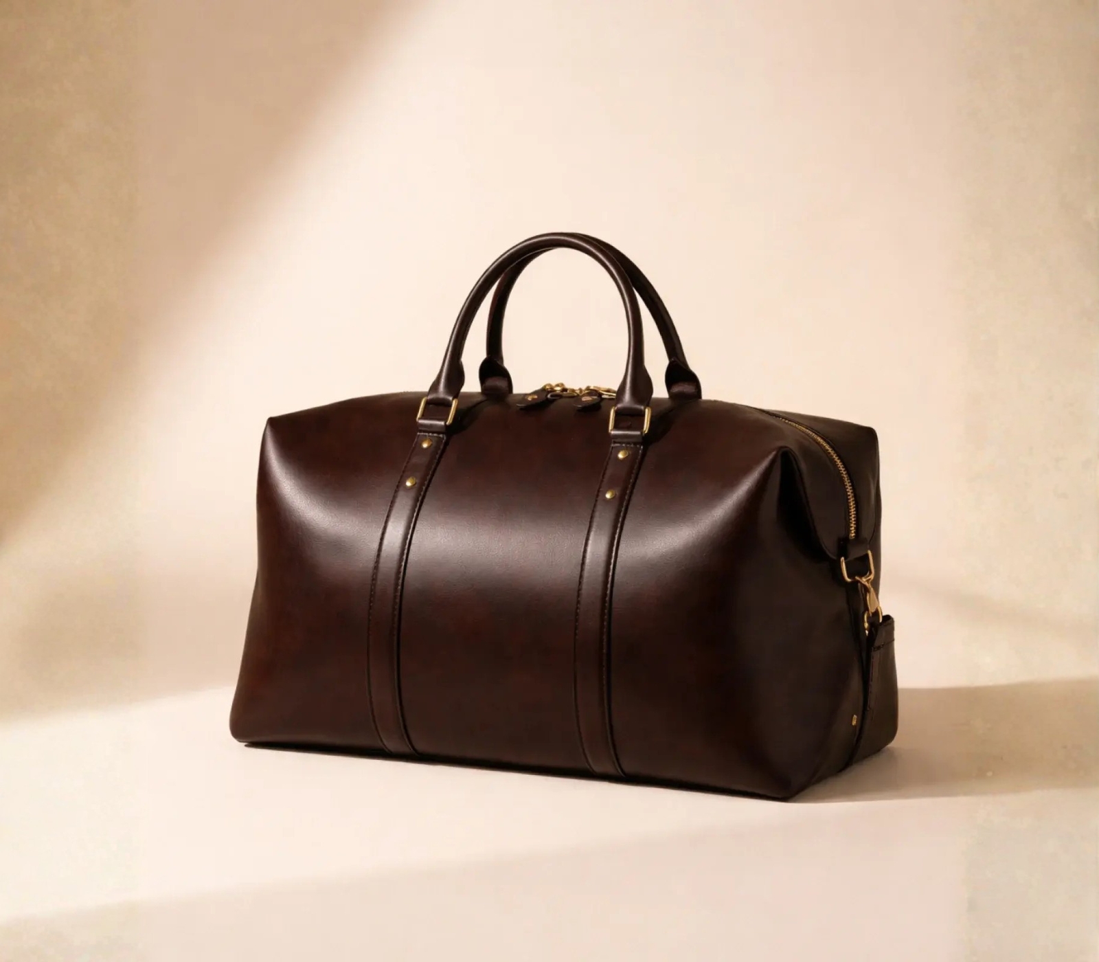 Washed leather premium travel bag manufacturer and exporter in India for global brands with OEM customization